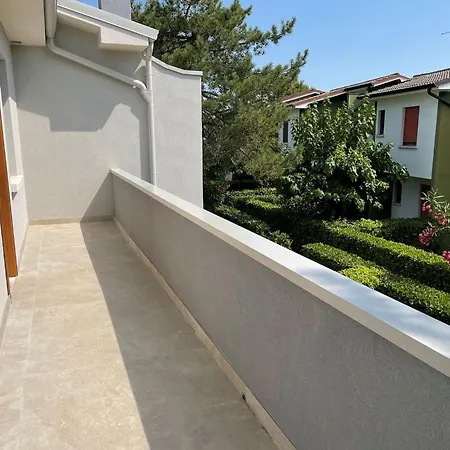 דירה Comfy Flat With Pool In