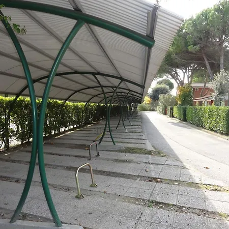 Comfy Flat With Pool In Apartamento Bibione