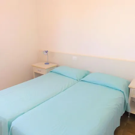 Comfy Flat With Pool In *