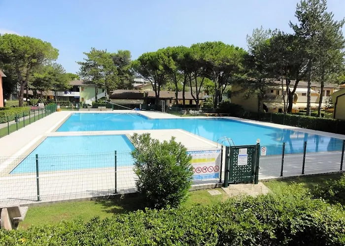 Comfy Flat With Pool In 비비오네